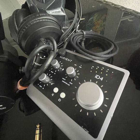 Shure sm7b microphone Bundle - Picture 2 of 7